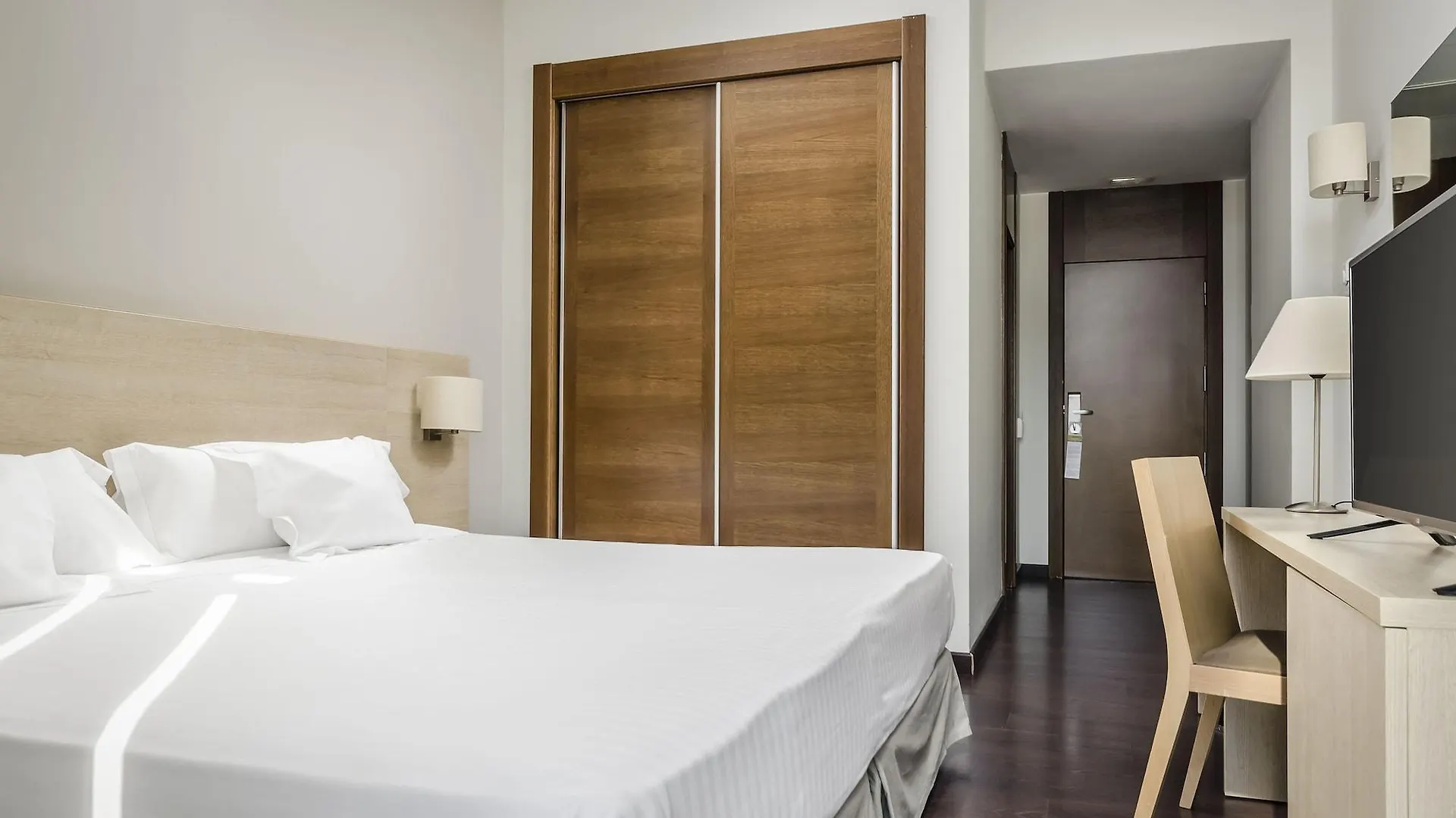 Hotel Exe Barcelona Gate Sant Joan Despí 4*,  Španělsko