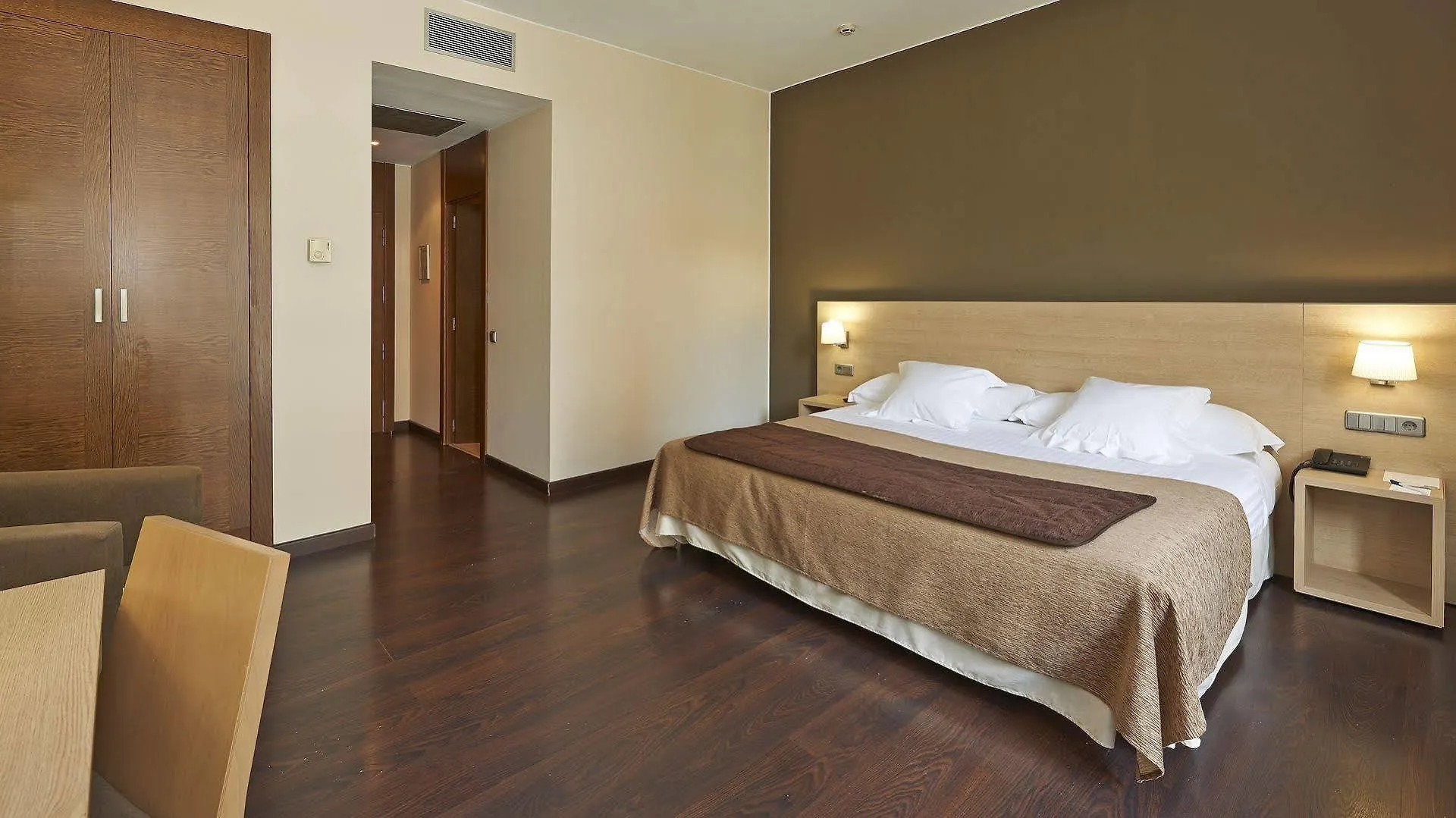 Hotel Exe Barcelona Gate Sant Joan Despí 4*,  Španělsko